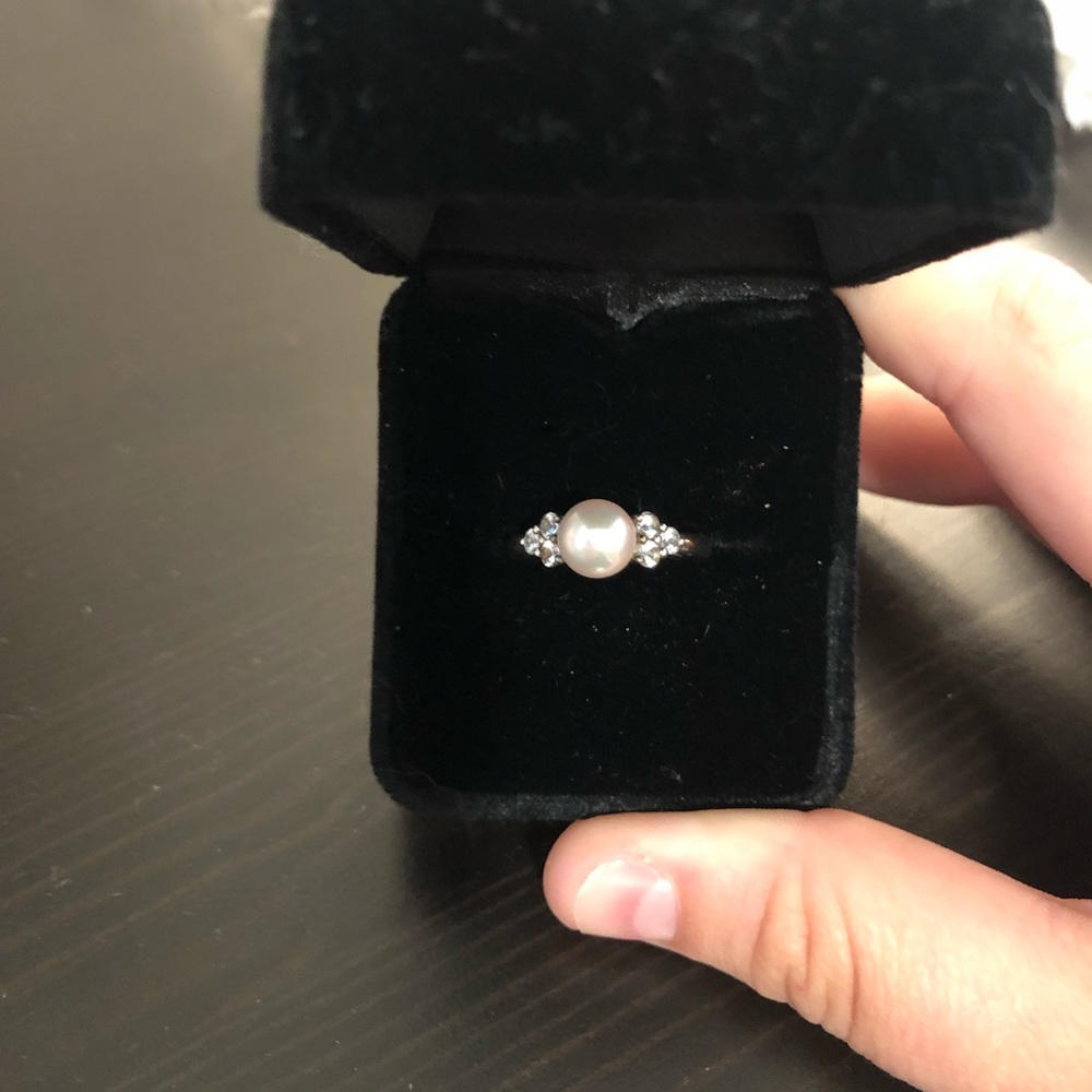 Pearl and diamond ring